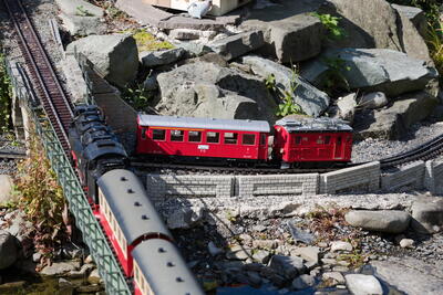 LH5 7842